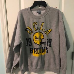 UCLA bruins sweatshirt